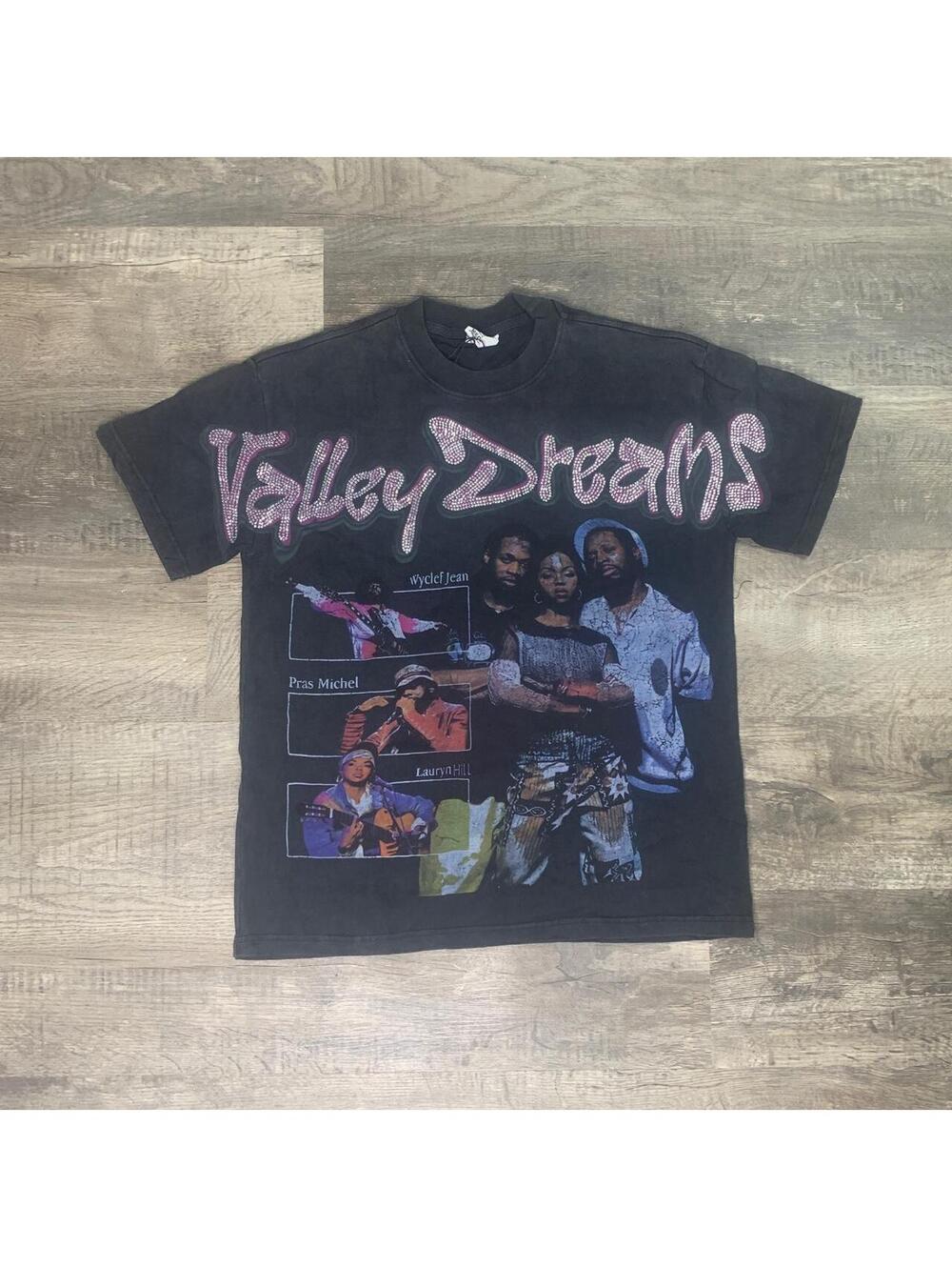 Valley Dreams Graphic T-Shirt Black | Medium